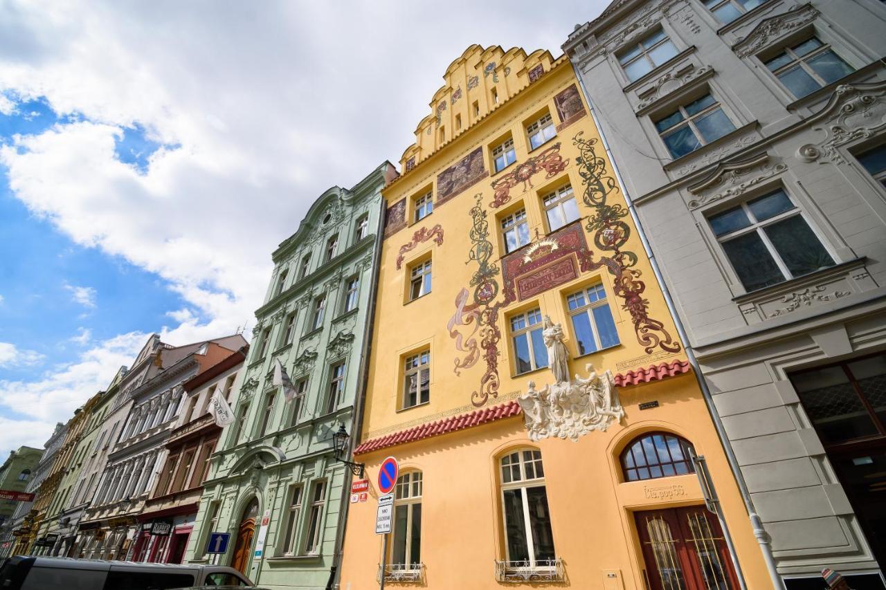 Pilsner Apartments - U Matky Bozi Plzen Exterior photo